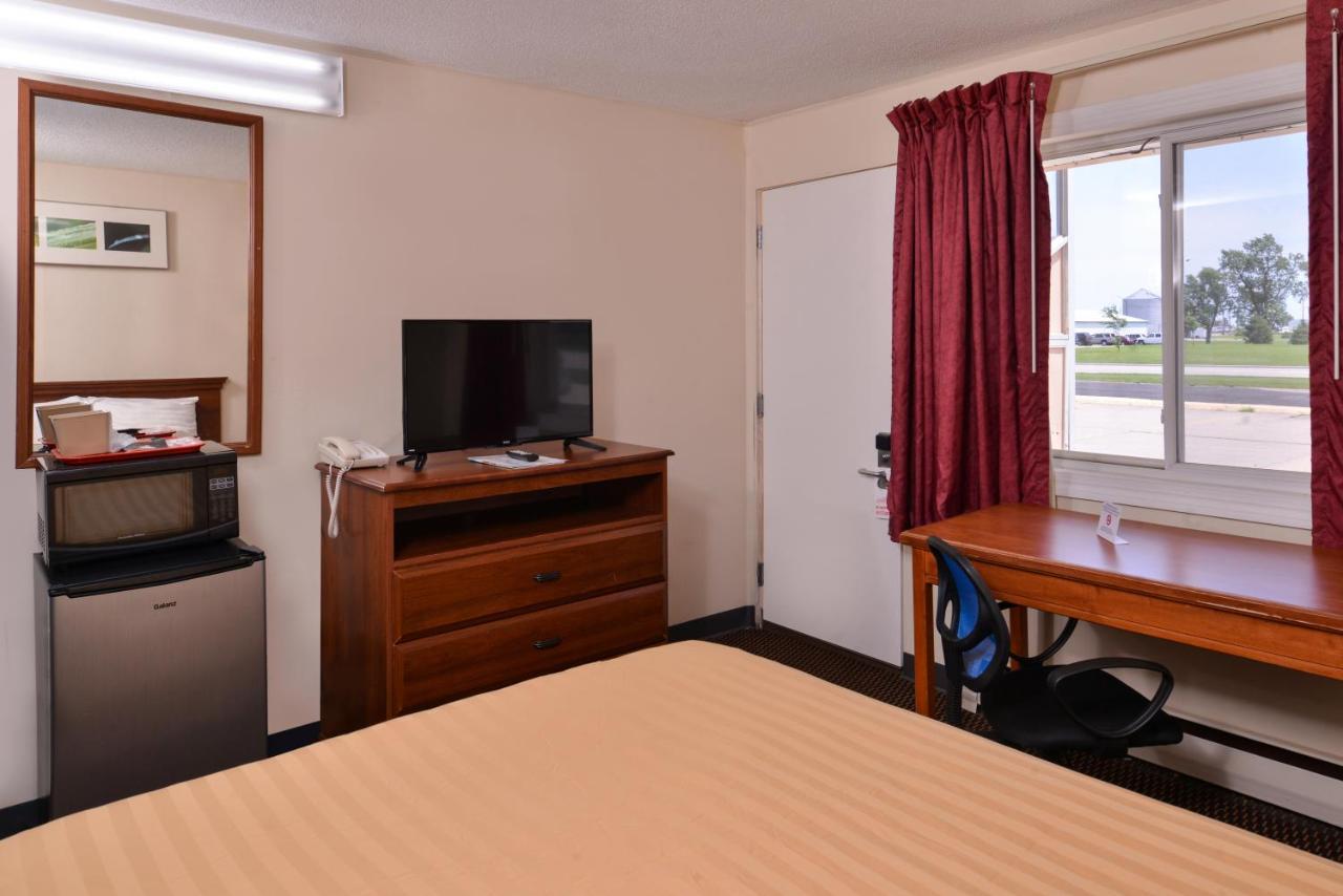 Red Carpet Inn Worthington ภายนอก รูปภาพ